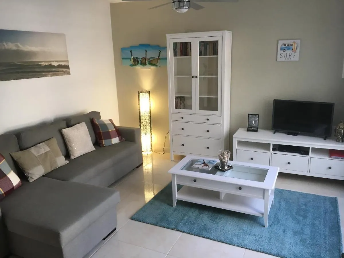 Las Palmeras location